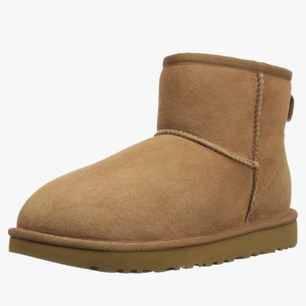 BRAND NEW! UGG Classic Mini II Boots